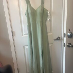 Azazia floor length light green formal Bust 36 Waist 29 Hips 39.5 Size A8